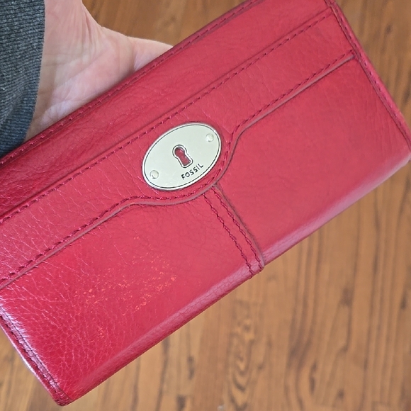 Fossil Red Leather Wallet - Picture 12 of 14